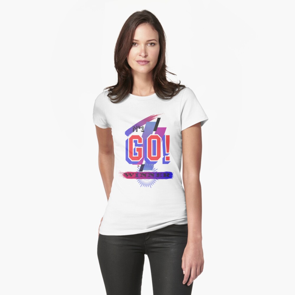 Aperçu de l'œuvre T-shirt moulant créée et vendue par Vinidal.