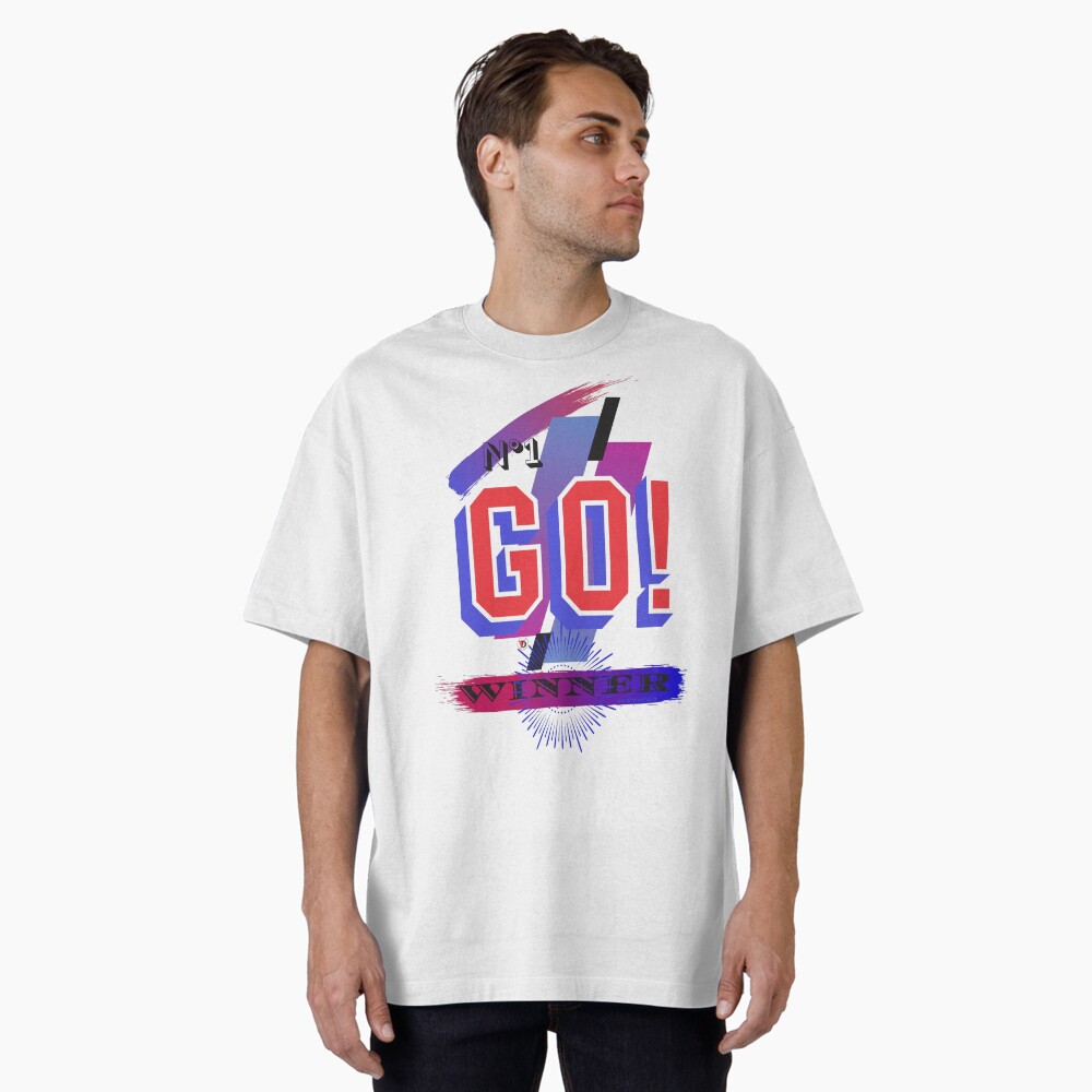 Aperçu de l'œuvre T-shirt oversize créée et vendue par Vinidal.