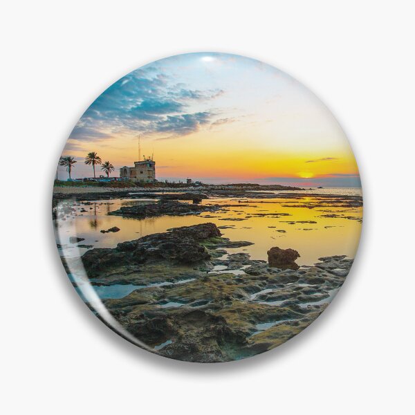 Artikelvorschau, Libanon Tripolis Al Mina Sonnenuntergang an einer felsigen Küste Fotografie1 entworfen und verkauft von Hurriyyatee.