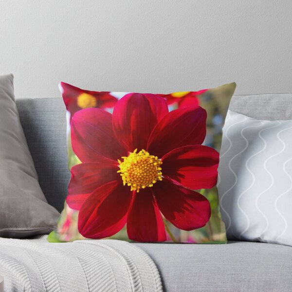 Item preview, Dalia roja con centro amarillo designed and sold by Paul Morse.