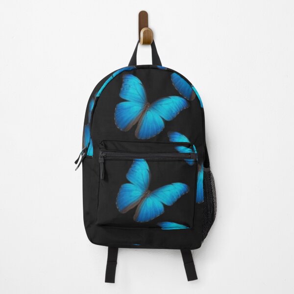 Aperçu de l'œuvre De jolis papillons bleus dans le jardin créée et vendue par marosz12.