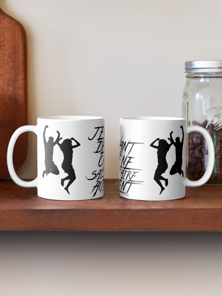 Aperçu 2 sur 6. Mug à café avec l'œuvre Aller de l'avant-1. créée et vendue par Vinidal.