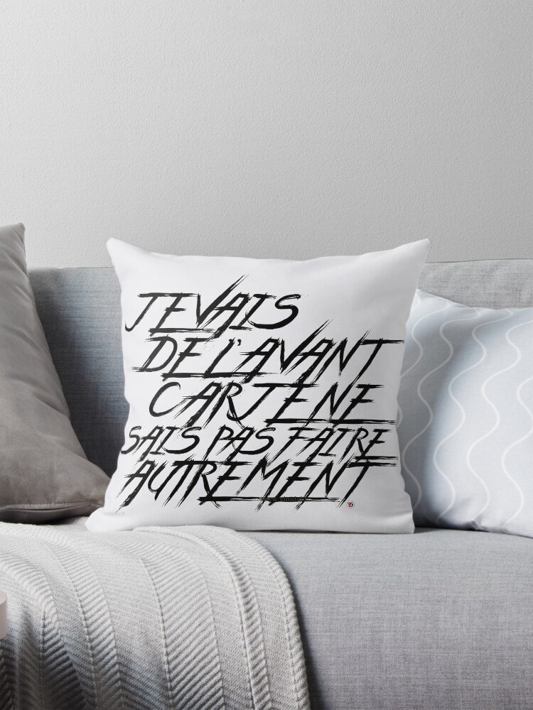Aperçu 1 sur 4. Coussin avec l'œuvre Aller de l'avant-1. créée et vendue par Vinidal.