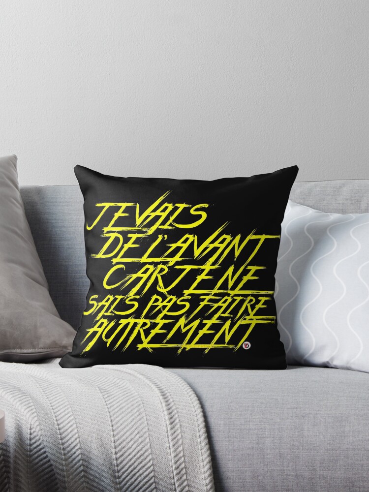 Aperçu 1 sur 4. Coussin avec l'œuvre Aller de l'avant-2. créée et vendue par Vinidal.