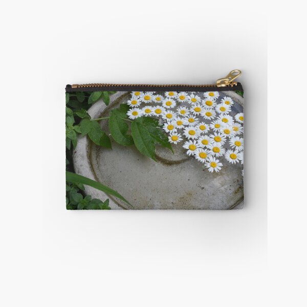 Item preview, Daisies in the garden designed and sold by Claude Laprise.