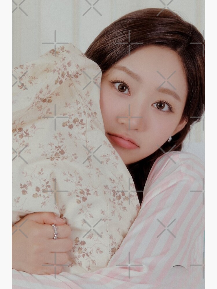 JULIE KISS OF LIFE (KPOP)