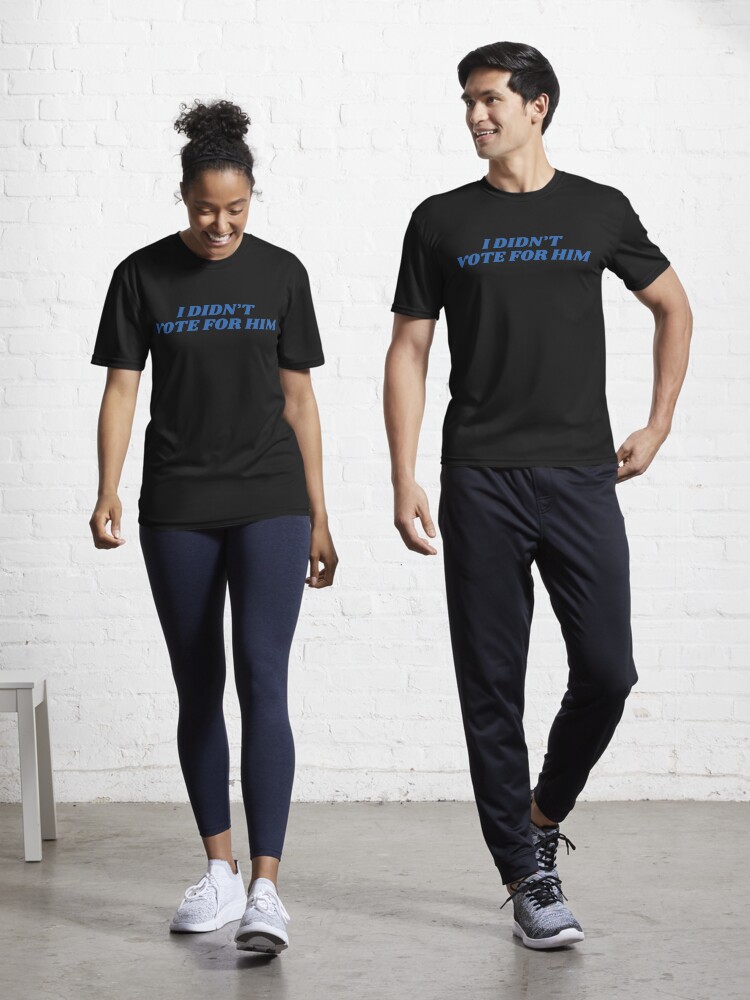 Imagen 1 de 7, Camiseta deportiva con la obra Elecciones 2024 anti-Trump No voté por él, diseñada y vendida por yurainahoo.
