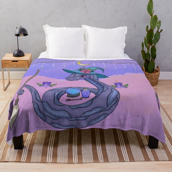 Aperçu de l'œuvre Serpent sorcier kawaii créée et vendue par WrensDgtDesigns.