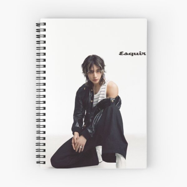Artikelvorschau, Hyunjin x Esquire entworfen und verkauft von WhiteZero0.