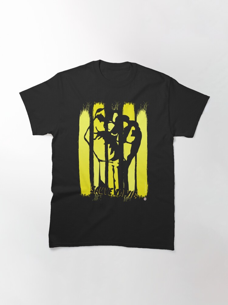 Aperçu 3 sur 7. T-shirt classique avec l'œuvre Sauve ta vie. Modèle N°3 créée et vendue par Vinidal.