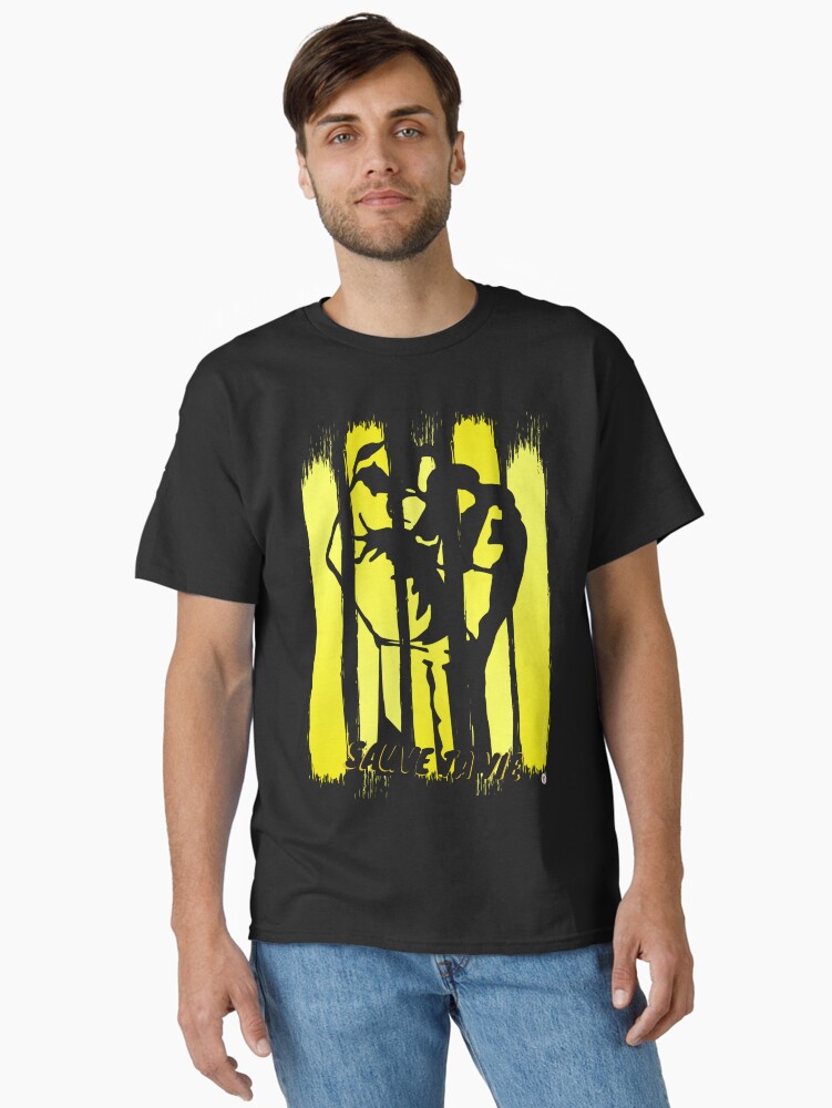 Aperçu 1 sur 7. T-shirt classique avec l'œuvre Sauve ta vie. Modèle N°3 créée et vendue par Vinidal.