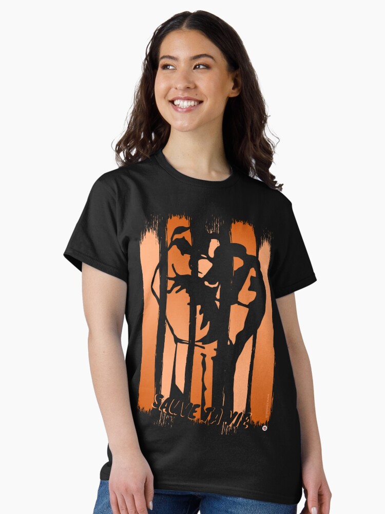 Aperçu 2 sur 7. T-shirt classique avec l'œuvre Sauve ta vie. Modèle N°6 créée et vendue par Vinidal.