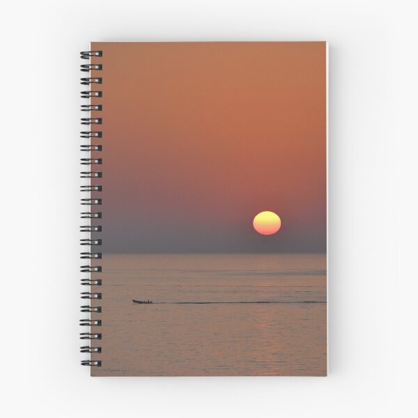 Artikelvorschau, Oman, atemberaubender Sonnenaufgang, Golf von Oman, Originalfotografie entworfen und verkauft von studio838.