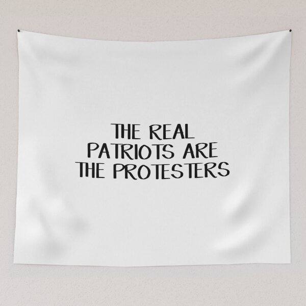 Aperçu de l'œuvre Les vrais patriotes sont les manifestants créée et vendue par allthetees.