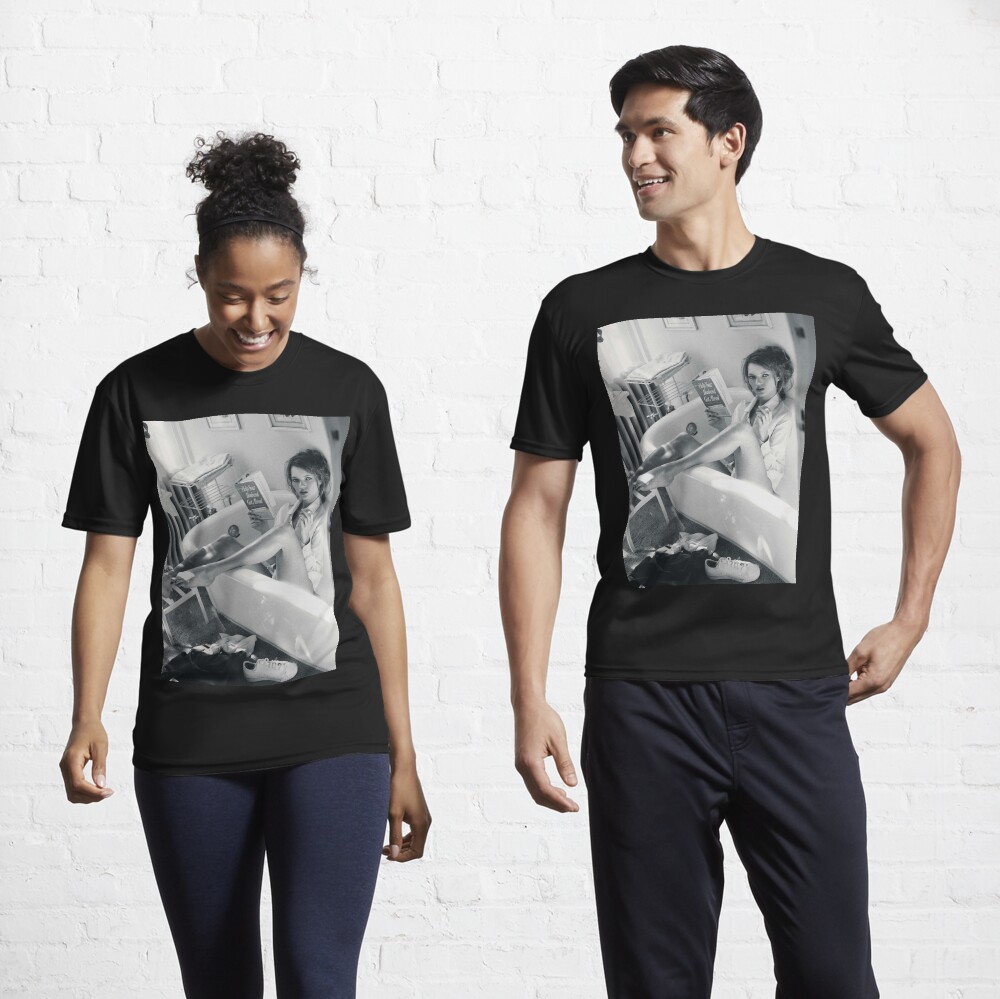 Vista previa del artículo con la obra «Camiseta deportiva», diseñado y vendido por HoneymoonHotel.