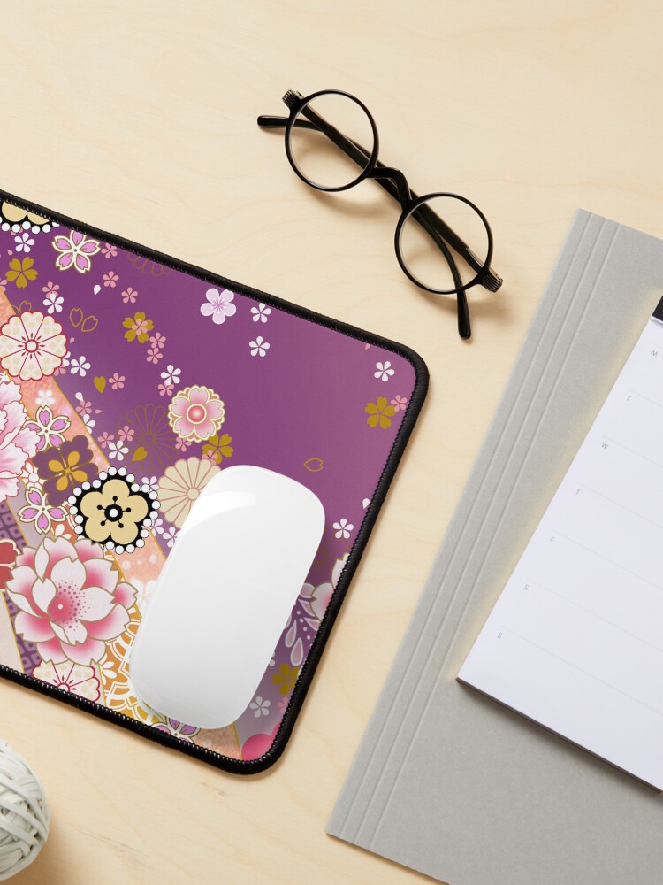 Aperçu 3 sur 5. Tapis de souris avec l'œuvre Harmonie Florale Japonaise créée et vendue par Sanagiatelier.
