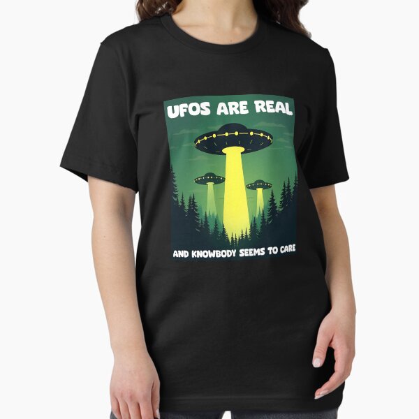 UFO's Are Real And Nobody Seems To Care Essential T-Shirt