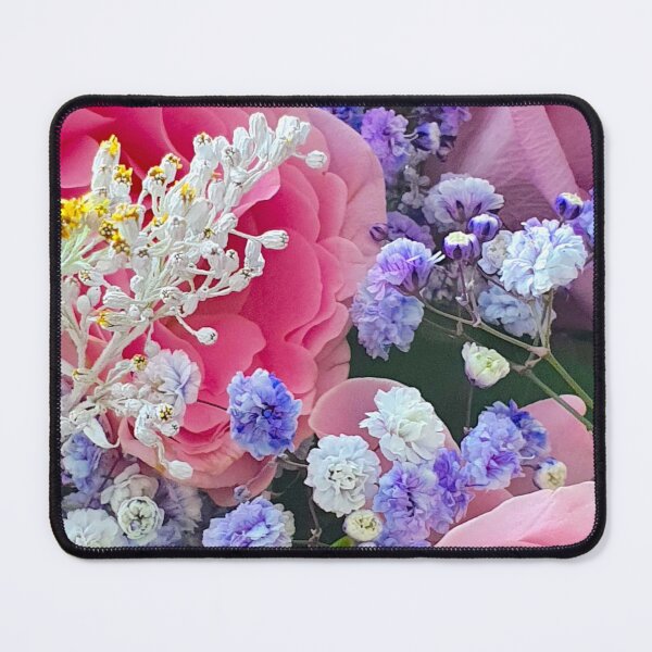 Item preview, fresh flowers designed and sold by Tereza Pilar  Art.