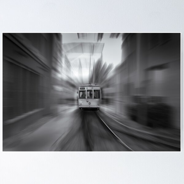 Aperçu de l'œuvre Un train BLUR YBOR CITY FLORIDE créée et vendue par EyezWatchin.