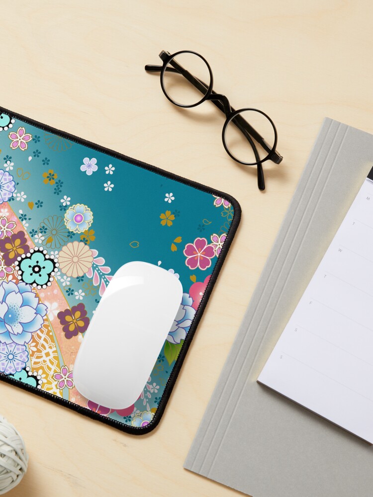 Aperçu 3 sur 5. Tapis de souris avec l'œuvre Harmonie Florale Japonaise créée et vendue par Sanagiatelier.