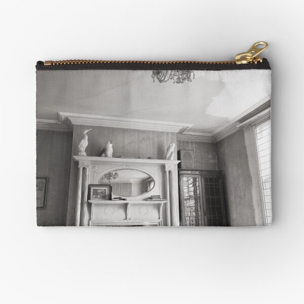 Come and Warm Your Toes a While Zipper Pouch