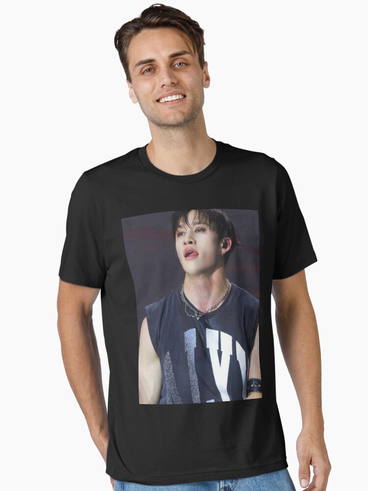 新品 StrayKids Tシャツ　ontact 2020 On:tact xl Stray Kids スキズ Tシャツ 2020 Super Ontact タレントグッズ