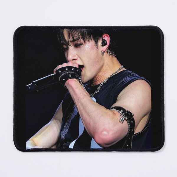 ur,mouse_pad_small_flatlay,