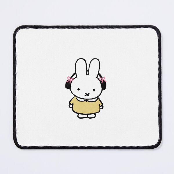 Aperçu de l'œuvre Casque audio avec nœud mignon Miffy créée et vendue par cranbearrie.