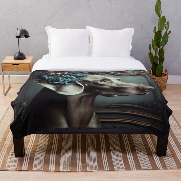 Aperçu de l'œuvre Art élégant de chien Weimaraner - Décor de portrait d'animal de compagnie de la Renaissance florale - Cadeau unique d'inspiration vintage pour les amoureux des chiens créée et vendue par WeimTrails.