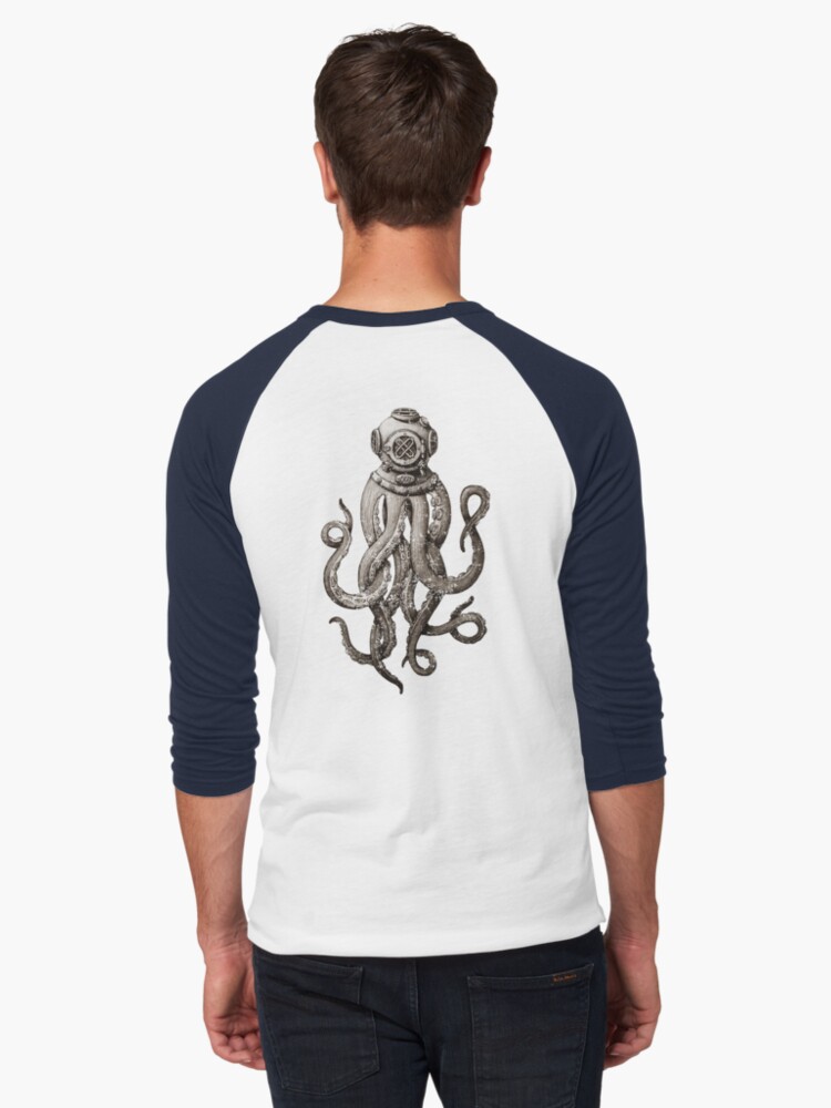 Imagen 1 de 3, Camiseta ¾ estilo béisbol con la obra Strange Vintage SCUBA Diving Octopus Kraken Camisetas y regalos, diseñada y vendida por manbird.