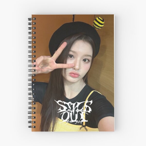 Artikelvorschau, NMIXX SULLYOON NMIXX SIEH, DASS NMIXX HERAUSSTECHEN LIEBE IST EINSAM NSANTWORT entworfen und verkauft von Valereekmerch.