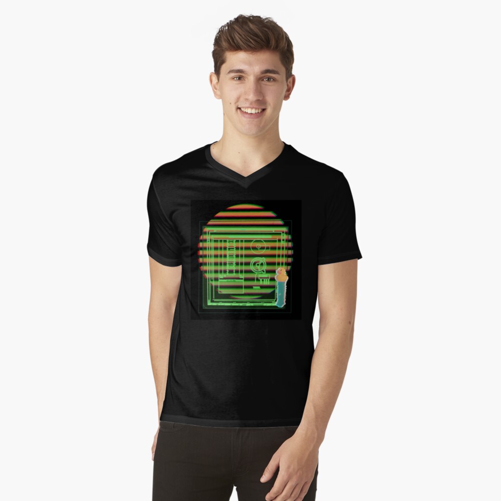 Vista previa del artículo con la obra «Camiseta de cuello en V», diseñado y vendido por aimskiis.