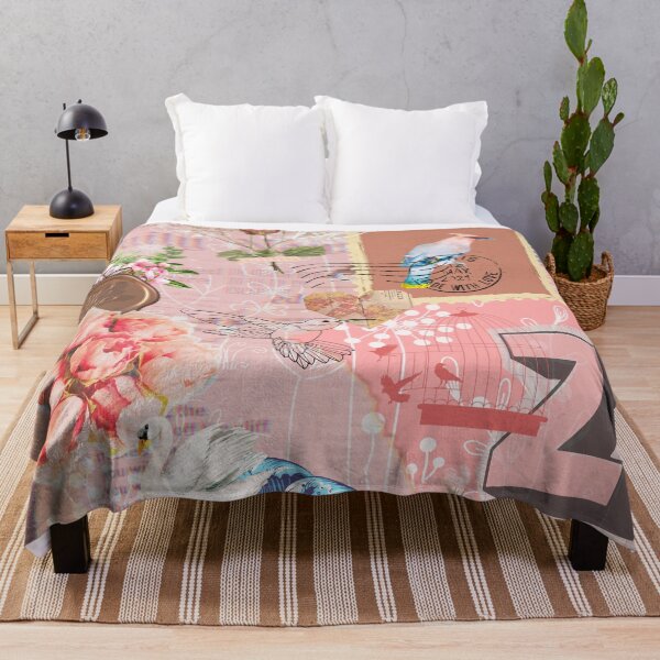 Artikelvorschau, Scrapbook Coquette Bird Aesthetic – skurriles und feminines Design entworfen und verkauft von ColorsHappiness.