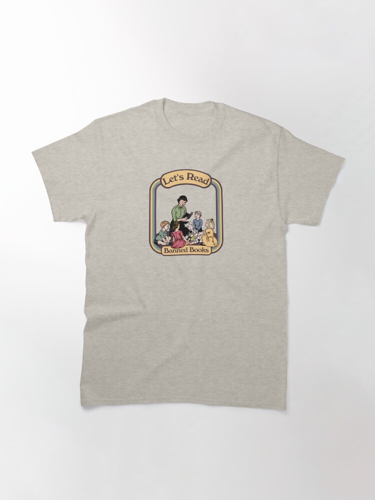 Thumbnail 3 von 7, Classic T-Shirt, Lasst uns verbotene Bücher lesen designt und verkauft von unhingedheather.