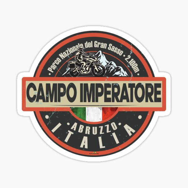 Vista previa del artículo con la obra «Camiseta con pegatinas para moto Campo Imperatore Italia Abruzzo 03», diseñado y vendido por OuterShellUK.