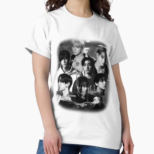 Vista previa del artículo con la obra «CAMISETA VINTAGE CON PEGATINAS DE KPOP BOOTLEG DE SANGRE NARANJA DE ENHYPEN», diseñado y vendido por miebyjamie.