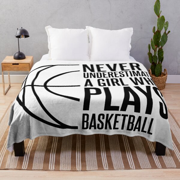 Artikelvorschau, unterschätze niemals ein Mädchen, das Basketball spielt entworfen und verkauft von MYpngShop.