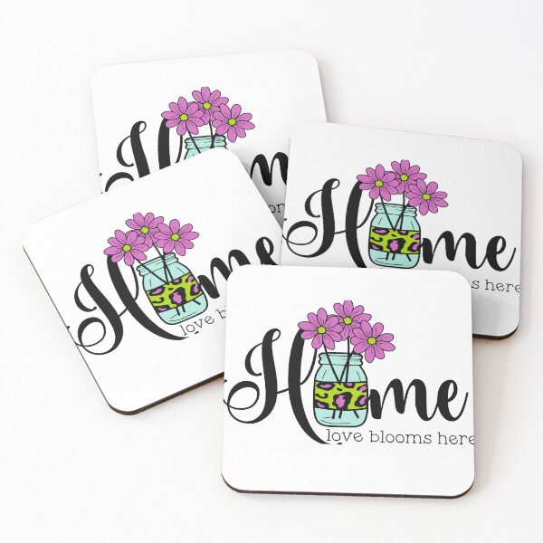 Artikelvorschau, Bringen Sie Wärme und Charme in Ihren Raum mit diesem entzückenden Design „Home Love Blooms Here“ entworfen und verkauft von Colorten.