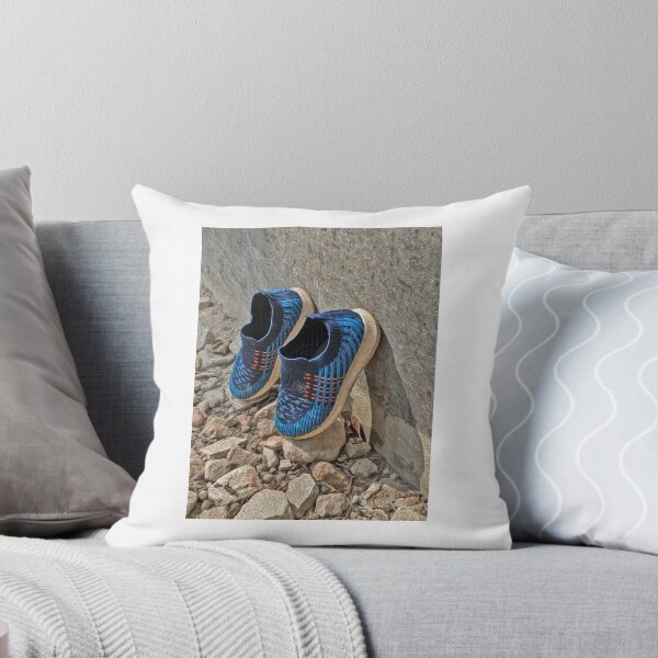 Artikelvorschau, Kleine Schritte an der Mauer entworfen und verkauft von PURNOMATRA.