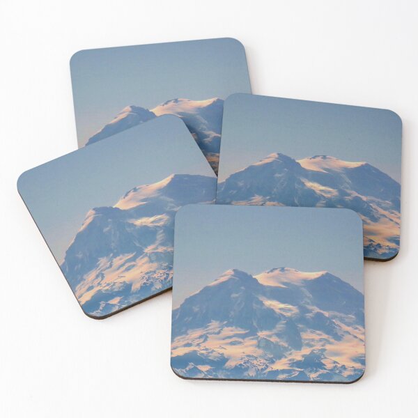 Artikelvorschau, Gipfel des Mount Rainier entworfen und verkauft von flyscenicair.