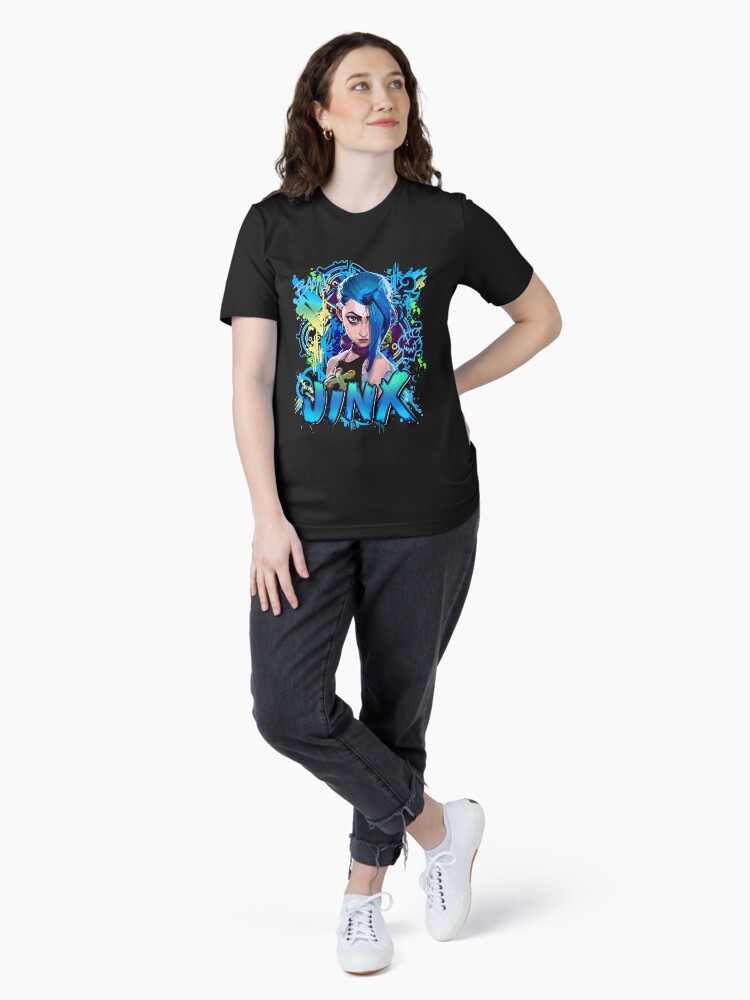Imagen 4 de 7, Camiseta esencial con la obra Personaje de la película Arcane Jinx, diseñada y vendida por JessicaMaxwell.