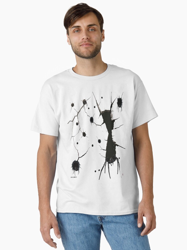 Aperçu 1 sur 7. T-shirt classique avec l'œuvre FISSION. créée et vendue par Vinidal.