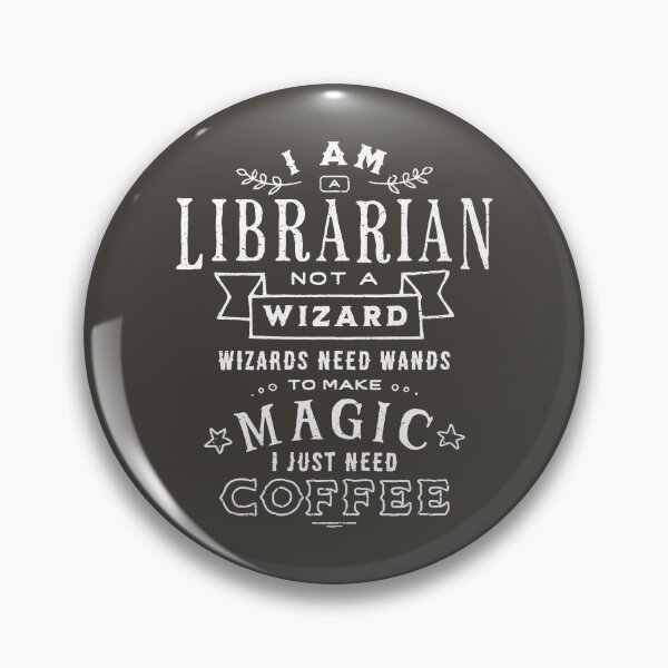 Artikelvorschau, Bibliothekar Zauberer Magie Kaffee Lustig entworfen und verkauft von Geek Updated.