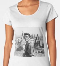 Camiseta premium de cuello ancho Marina Ginesta - La izquierda es hermosa