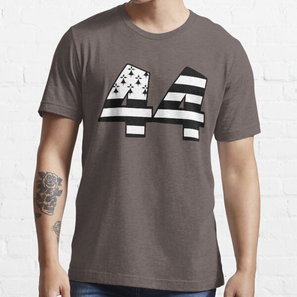 44 loire atlantiques nantes bretagne Essential T-Shirt