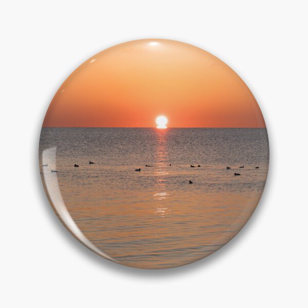 Artikelvorschau, Fata Morgana Sonnenaufgang mit Enten entworfen und verkauft von Georgia Mizuleva.
