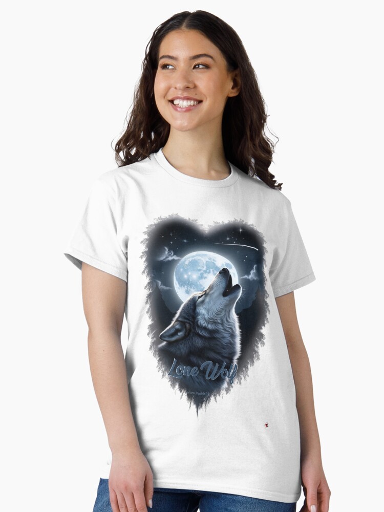 Aperçu 2 sur 7. T-shirt classique avec l'œuvre Lone Wolf. Modèle N°1. créée et vendue par Vinidal.