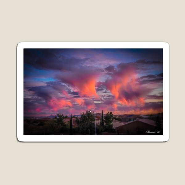 Aperçu de l'œuvre Nuages au coucher du soleil à Vegas créée et vendue par QuantumQid.