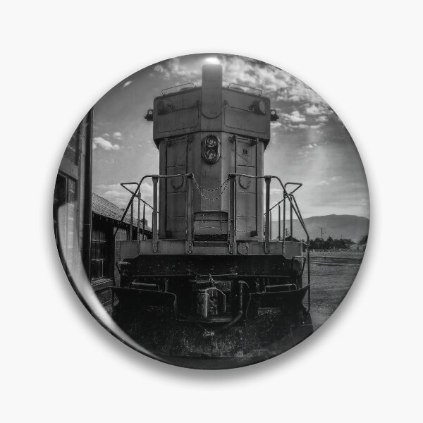 Aperçu de l'œuvre Train monochrome vintage créée et vendue par QuantumQid.