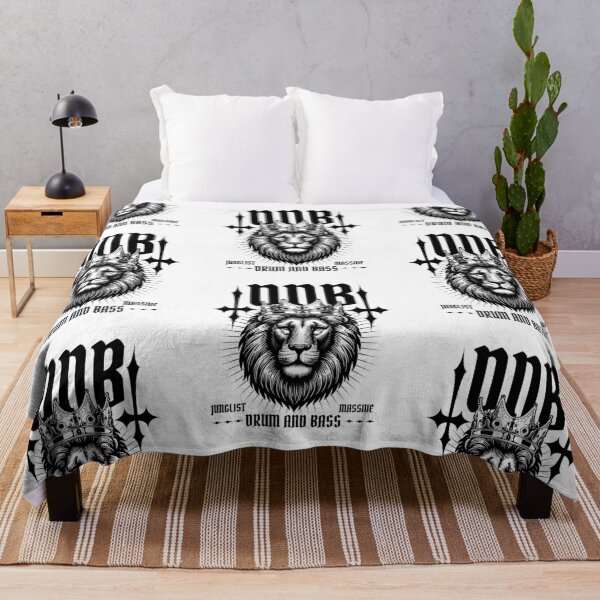 Item preview, DNB - El rey león del bajo (negro) designed and sold by Discothreadz.